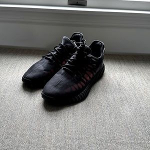 Adidas Yeezy Boost 350 V2 - Mono Cinder
